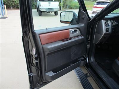 2013 Ford Expedition XLT   - Photo 6 - Santa Fe, TX 77510