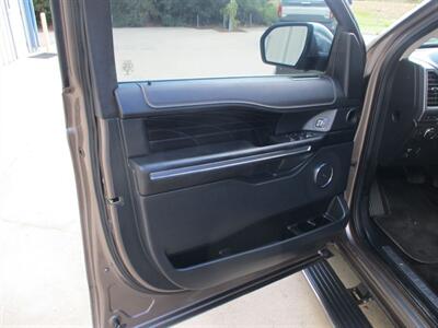 2018 Ford Expedition PLATINUM   - Photo 6 - Santa Fe, TX 77510