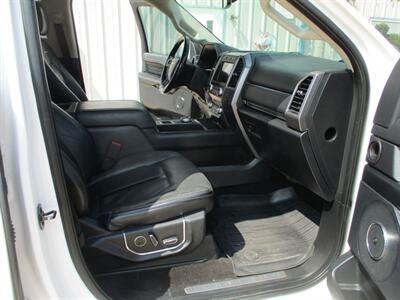 2019 Ford Expedition PLATINUM - Photo 11 - Santa Fe, TX 77510