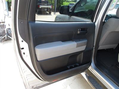 2013 Toyota Tundra CREWMAX SR5   - Photo 13 - Santa Fe, TX 77510