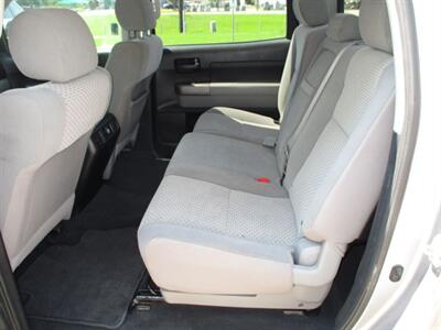 2013 Toyota Tundra CREWMAX SR5   - Photo 14 - Santa Fe, TX 77510