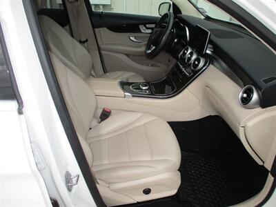 2019 Mercedes-Benz GLC 300   - Photo 19 - Santa Fe, TX 77510
