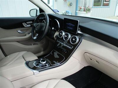 2019 Mercedes-Benz GLC 300   - Photo 20 - Santa Fe, TX 77510