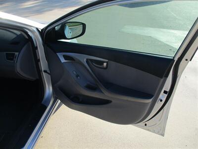 2012 Hyundai ELANTRA GLS   - Photo 17 - Santa Fe, TX 77510