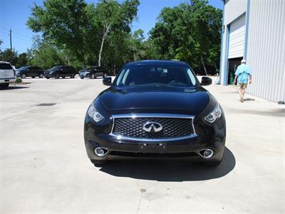 2017 INFINITI QX70  