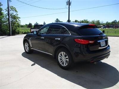 2017 INFINITI QX70   - Photo 5 - Santa Fe, TX 77510