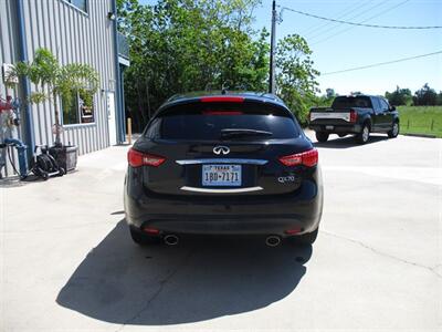 2017 INFINITI QX70   - Photo 4 - Santa Fe, TX 77510