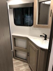 2021 RV KEYSTONE SHADOW CRUISE TRAVEL TRAILER 31' 259BHS   - Photo 39 - Woodinville, WA 98077