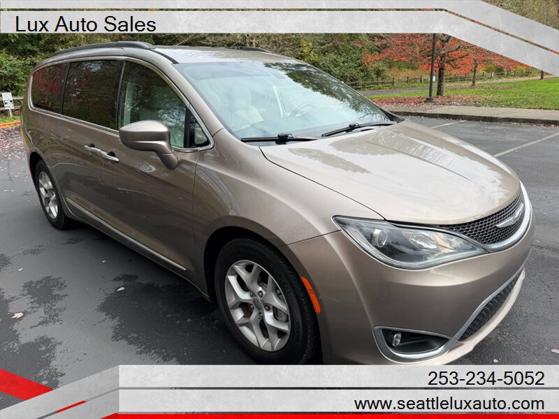 2017 Chrysler Pacifica Touring-L - Photo 8 - Woodinville, WA 98077
