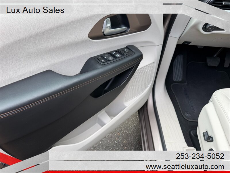 2017 Chrysler Pacifica Touring-L - Photo 28 - Woodinville, WA 98077