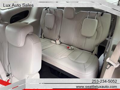 2017 Chrysler Pacifica Touring-L - Photo 12 - Woodinville, WA 98077