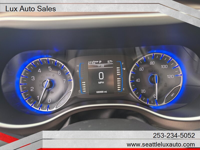 2017 Chrysler Pacifica Touring-L - Photo 9 - Woodinville, WA 98077