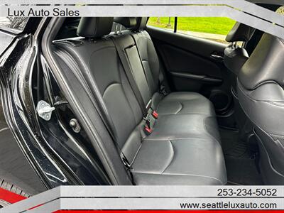 2020 Toyota Prius XLE   - Photo 19 - Woodinville, WA 98077