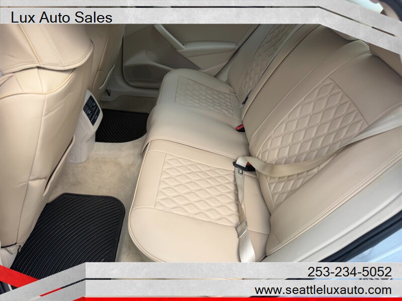 2013 Volkswagen Passat TDI SEL Premium - Photo 10 - Woodinville, WA 98077