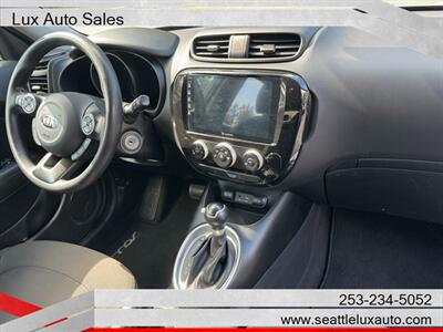 2017 Kia Soul   - Photo 9 - Woodinville, WA 98077