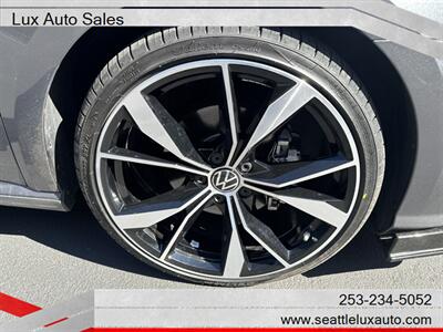 2018 Volkswagen Passat 2.0T S   - Photo 12 - Woodinville, WA 98077