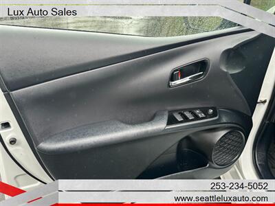 2021 Toyota Prius Prime XLE  Plug-In Hybrid - Photo 25 - Woodinville, WA 98077