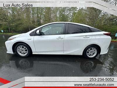 2021 Toyota Prius Prime XLE  Plug-In Hybrid - Photo 2 - Woodinville, WA 98077