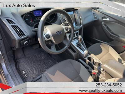 2013 Ford Focus SE   - Photo 12 - Woodinville, WA 98077