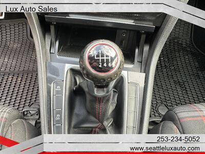 2017 Volkswagen Golf GTI S  6 speed manual - Photo 16 - Woodinville, WA 98077