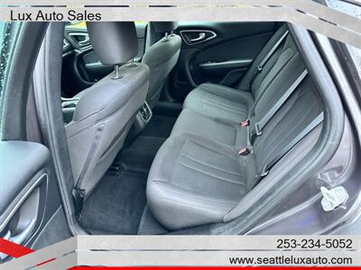 2016 Chrysler 200 Series Limited   - Photo 18 - Woodinville, WA 98077