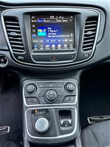 2016 Chrysler 200 Series Limited   - Photo 21 - Woodinville, WA 98077