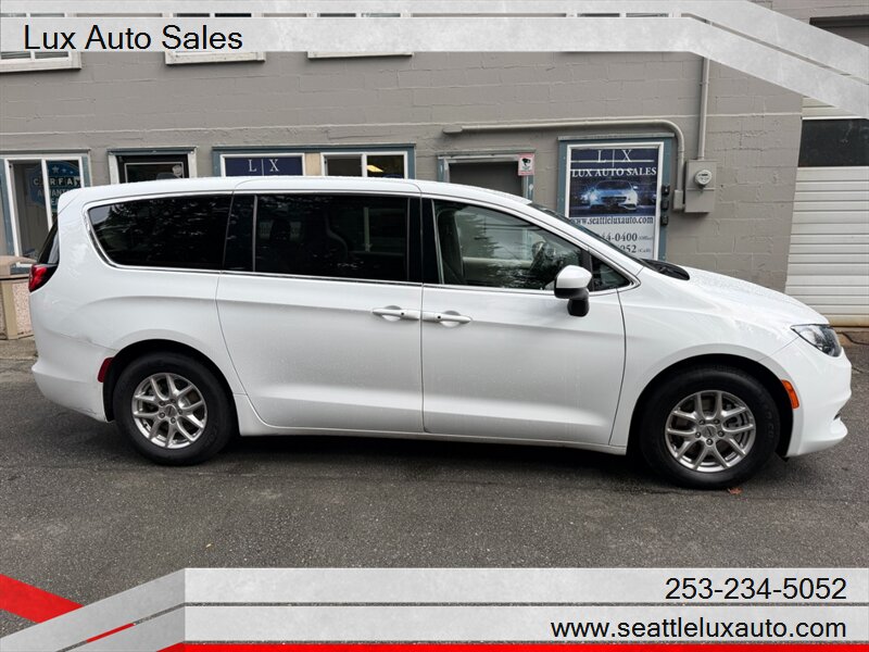 2023 Chrysler Voyager LX - Photo 6 - Woodinville, WA 98077