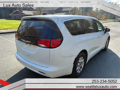 2023 Chrysler Voyager LX - Photo 5 - Woodinville, WA 98077