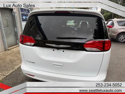 2023 Chrysler Voyager LX - Photo 4 - Woodinville, WA 98077