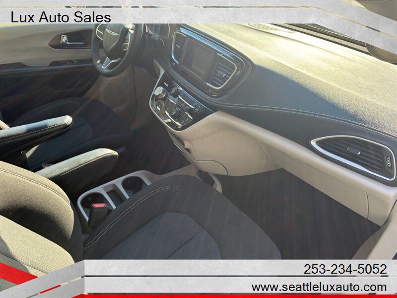 2023 Chrysler Voyager LX - Photo 15 - Woodinville, WA 98077
