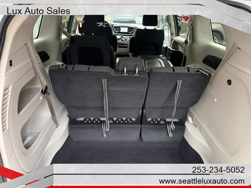 2023 Chrysler Voyager LX - Photo 13 - Woodinville, WA 98077