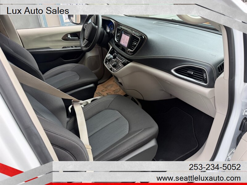 2023 Chrysler Voyager LX - Photo 9 - Woodinville, WA 98077