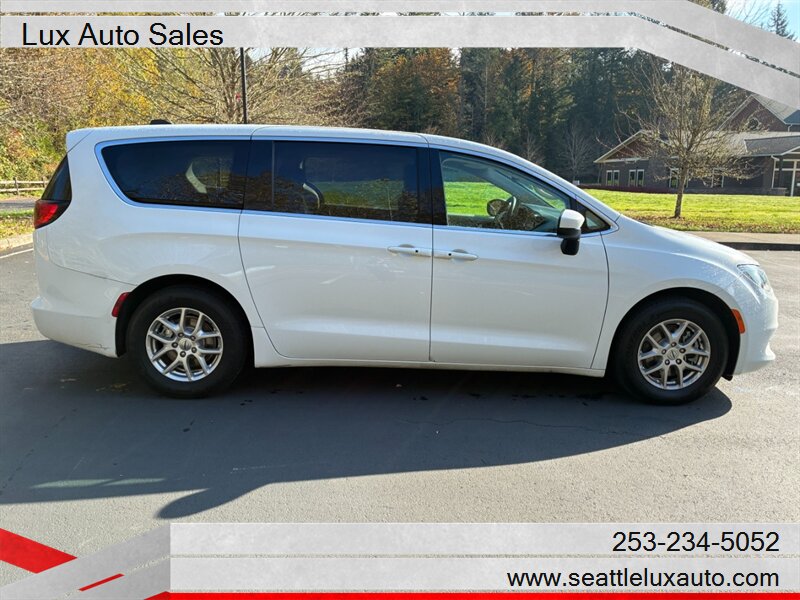 2023 Chrysler Voyager LX - Photo 6 - Woodinville, WA 98077