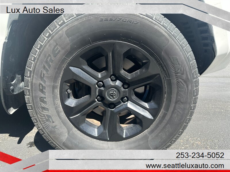 2021 Toyota 4Runner SR5 - Photo 10 - Woodinville, WA 98077