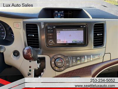 2013 Toyota Sienna XLE 7-Passenger   - Photo 16 - Woodinville, WA 98077