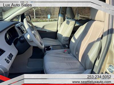 2013 Toyota Sienna XLE 7-Passenger   - Photo 13 - Woodinville, WA 98077