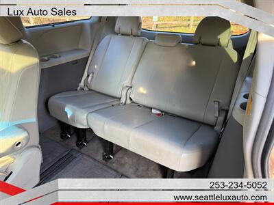 2013 Toyota Sienna XLE 7-Passenger   - Photo 23 - Woodinville, WA 98077