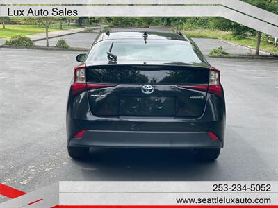 2020 Toyota Prius XLE   - Photo 6 - Woodinville, WA 98077