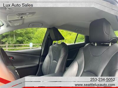 2020 Toyota Prius XLE   - Photo 9 - Woodinville, WA 98077