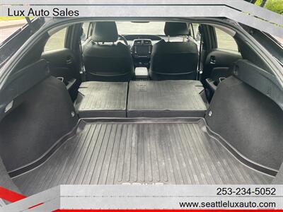 2020 Toyota Prius XLE   - Photo 13 - Woodinville, WA 98077