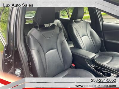 2020 Toyota Prius XLE   - Photo 17 - Woodinville, WA 98077