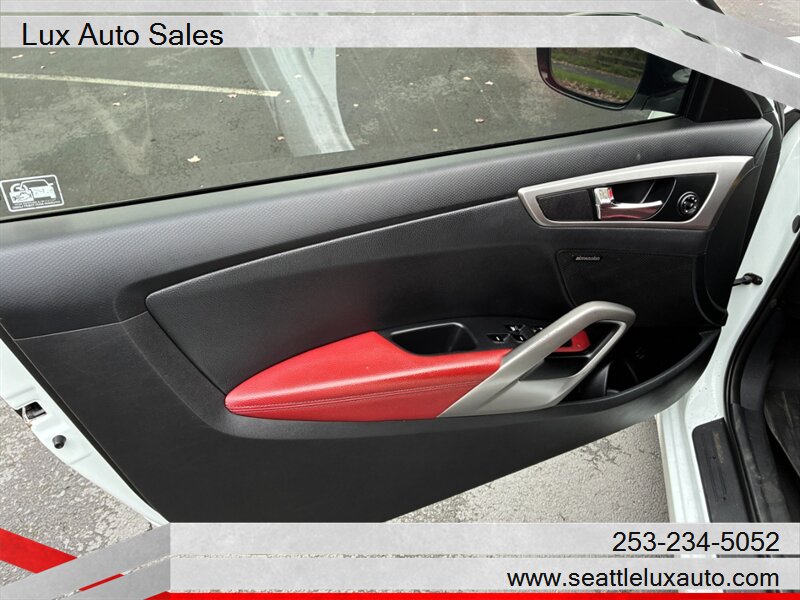 2013 Hyundai VELOSTER - Photo 14 - Woodinville, WA 98077