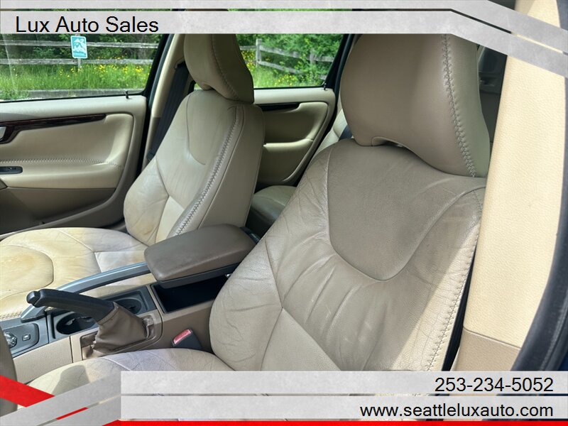 2001 Volvo V70 XC - Photo 15 - Woodinville, WA 98077