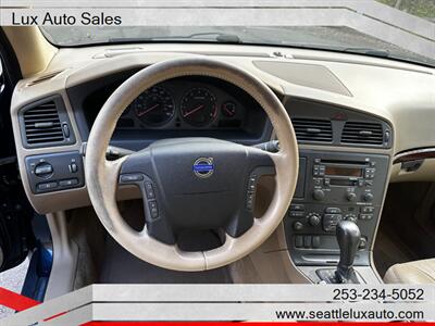 2001 Volvo V70 XC   - Photo 14 - Woodinville, WA 98077