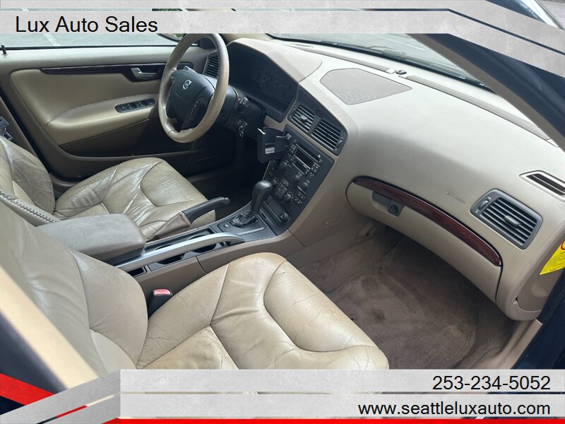 2001 Volvo V70 XC - Photo 24 - Woodinville, WA 98077