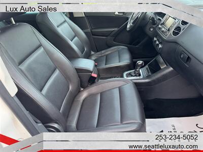 2011 Volkswagen Tiguan SE 4Motion   - Photo 11 - Woodinville, WA 98077