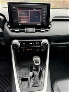 2020 Toyota RAV4 XLE Premium   - Photo 10 - Woodinville, WA 98077
