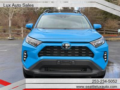 2020 Toyota RAV4 XLE Premium   - Photo 2 - Woodinville, WA 98077