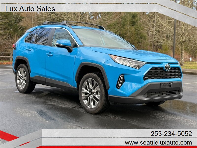 2020 Toyota RAV4 XLE Premium  