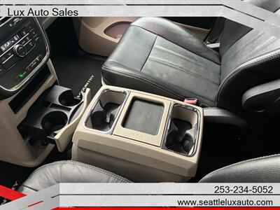 2015 Chrysler Town and Country Touring - Photo 12 - Woodinville, WA 98077
